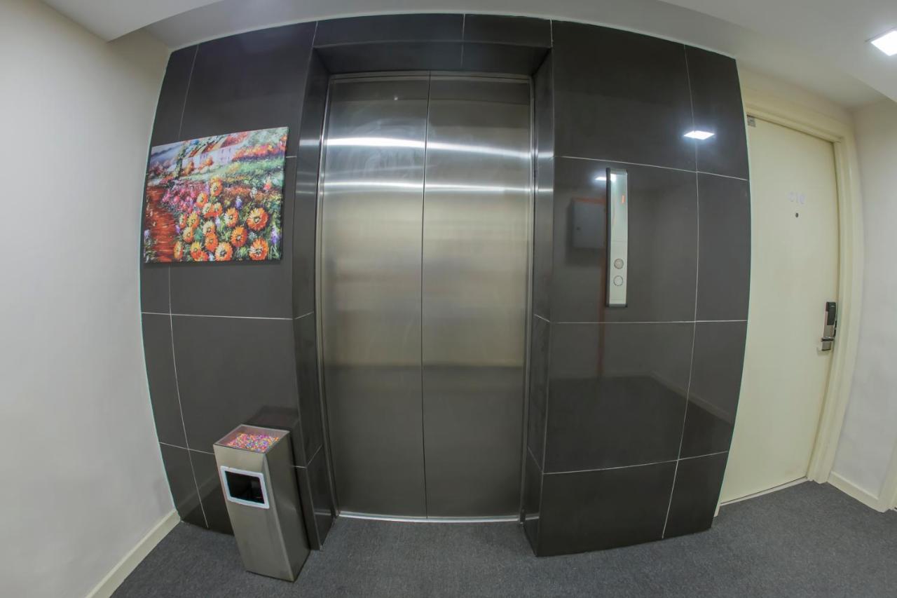 Hotel Sin Jo Johor Bahru Exteriör bild